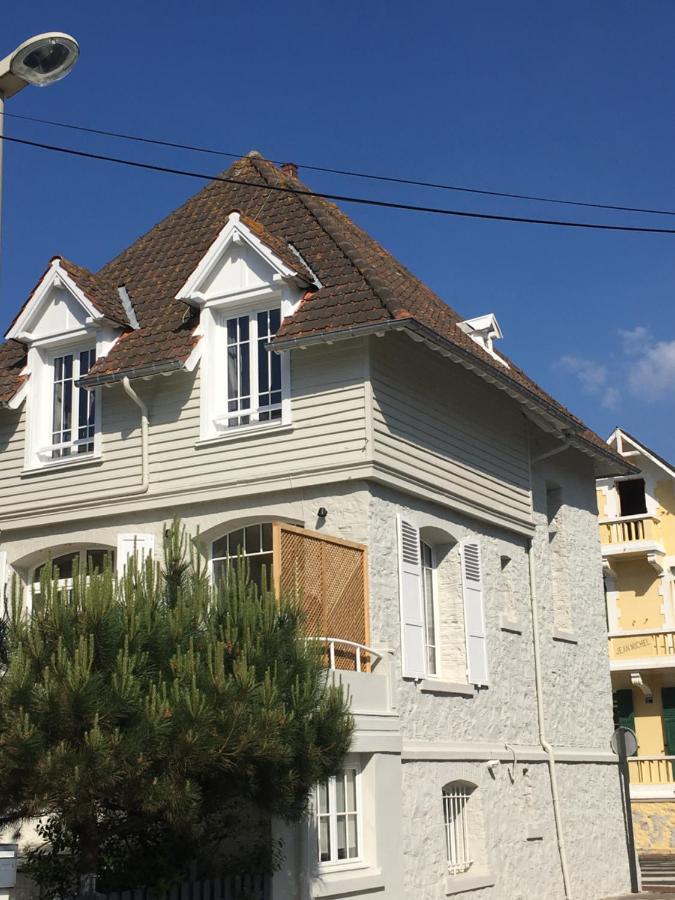 Historic "Touquettoise" Villa, Located In Heart Of The Village, 100M From The Beach, With Sunny Terrace And Private Garden Le Touquet Kültér fotó